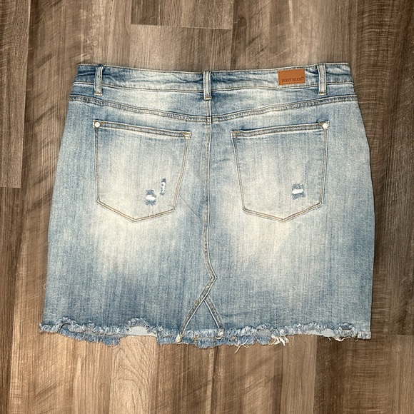 Judy Blue Distressed Mini Denim Skirt - 2XL - Picture 2 of 7